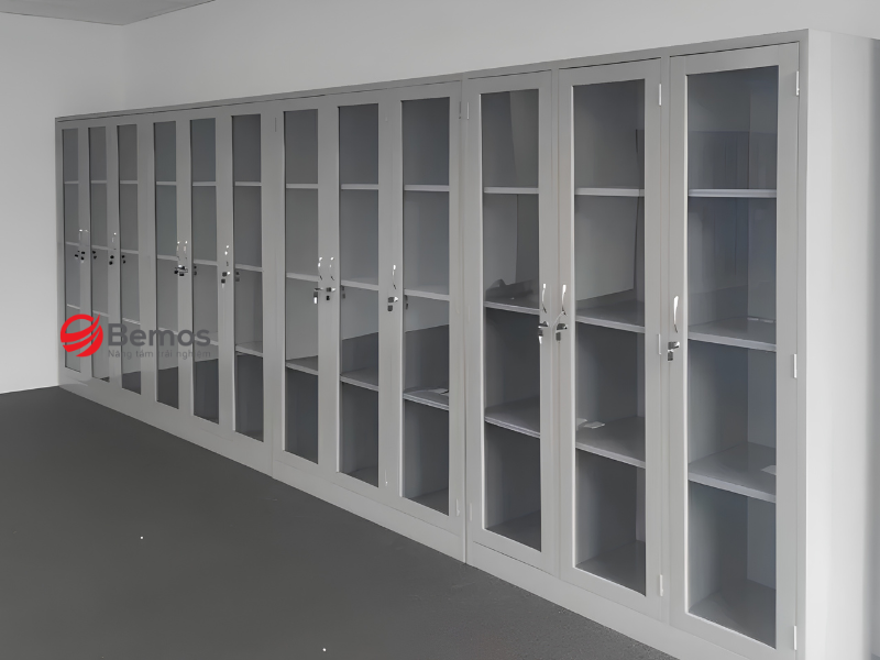 Mẹo lau sạch vết ố mốc trên mặt kính chỉ trong vài phút